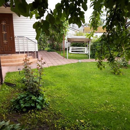 Anna Guest House Boryspilʼ Екстериор снимка